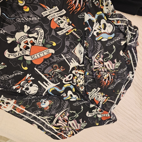 Ed Hardy Black Graphic Jeans And Scark Top - Picture 9 of 11